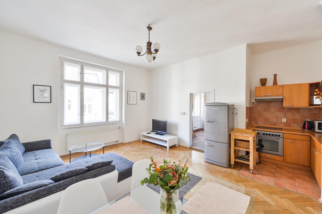 Old Town Sq. Apartment Прага Екстериор снимка
